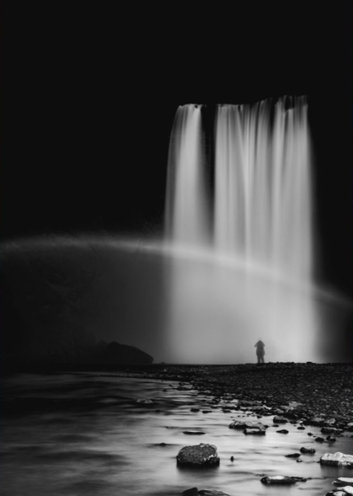 Vinner månedens bilde i mars Foto: Harald Sørensen Tema: Lang lukkertid Tittel: Skogafoss